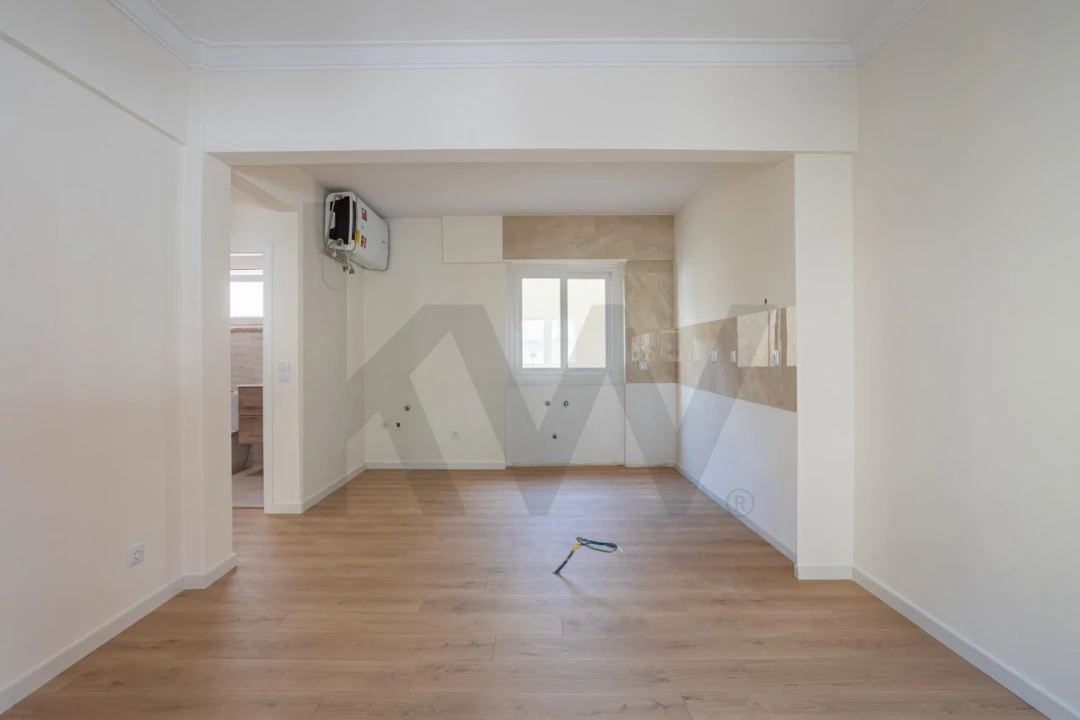 Apartamento T2 para Venda em Penha de França Foto 9