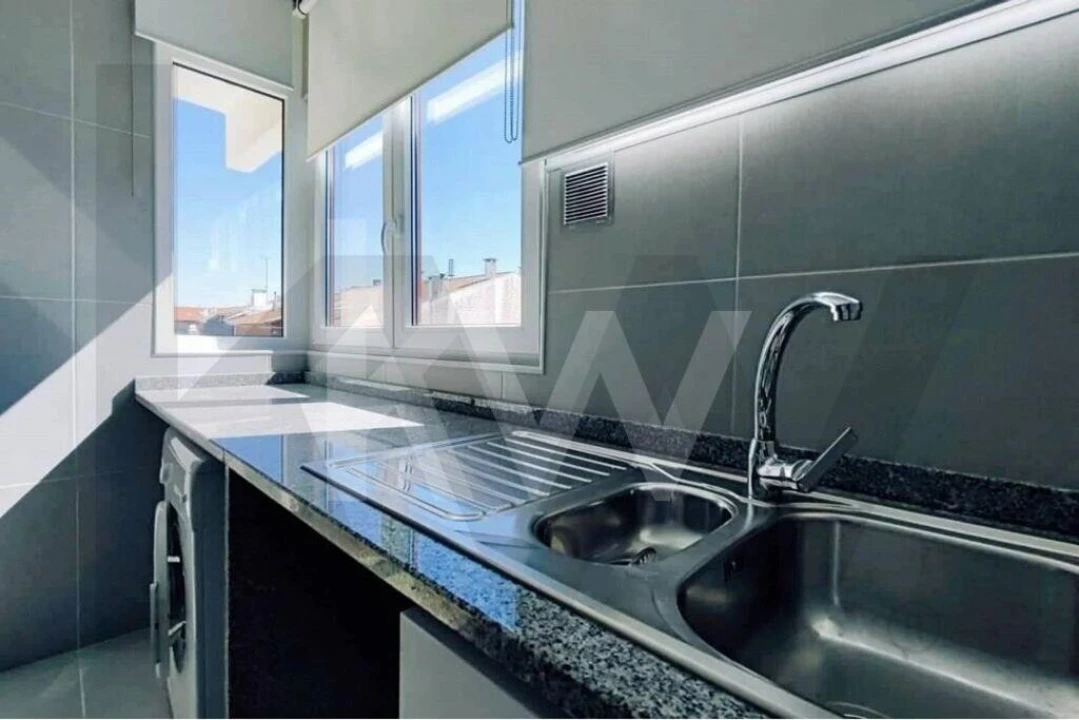 Apartamento T3 para Arrendamento em Requeixo, Nossa Senhora de Fátima e Nariz Foto 7