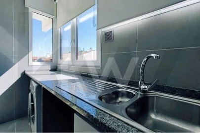 Apartamento T3 para Arrendamento em Requeixo, Nossa Senhora de Fátima e Nariz