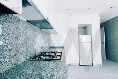 Apartamento T3 para Arrendamento em Requeixo, Nossa Senhora de Fátima e Nariz