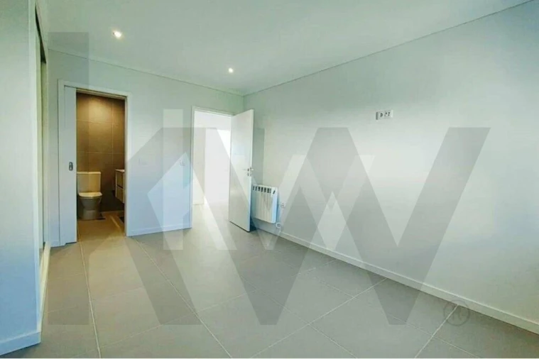 Apartamento T3 para Arrendamento em Requeixo, Nossa Senhora de Fátima e Nariz Foto 18