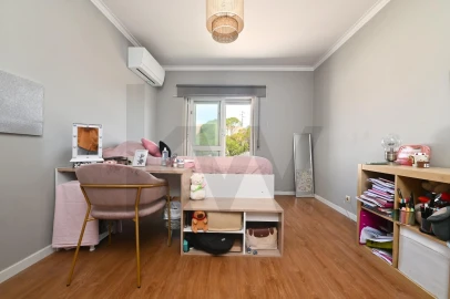 Apartamento T3 para Venda em Queluz e Belas