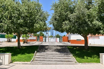 Apartamento T3 para Venda em Queluz e Belas