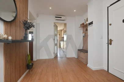 Apartamento T3 para Venda em Queluz e Belas