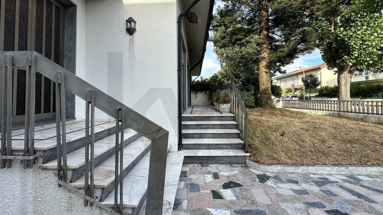 Moradia T5 para Venda em Matosinhos e Leça da Palmeira Foto 2