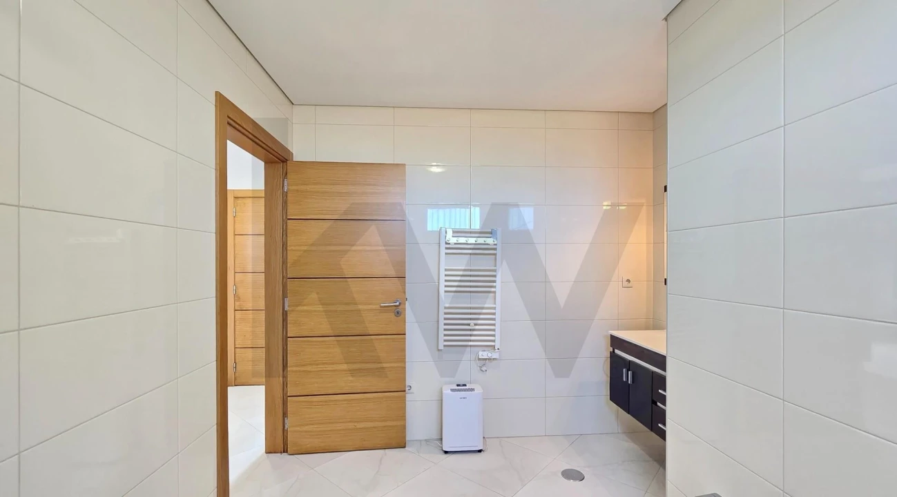 Moradia T3 para Venda em Calvão Foto 10
