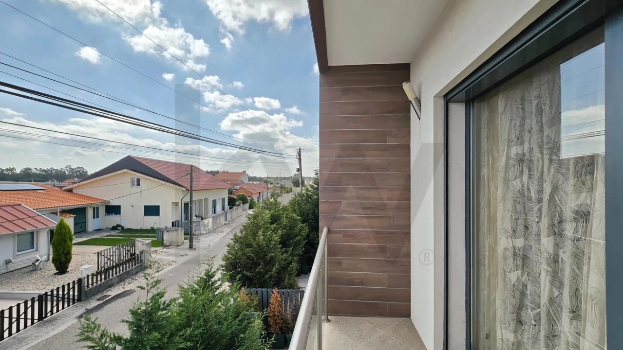 Moradia T3 para Venda em Calvão Foto 29