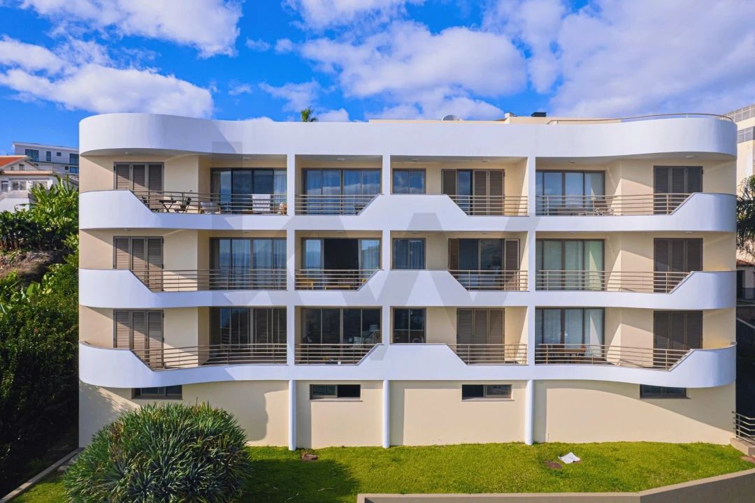 Apartamento T1 para Venda em Arco da Calheta Foto 32