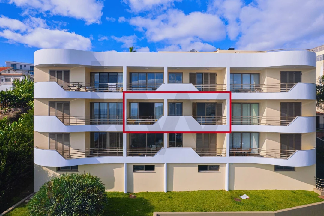 Apartamento T1 para Venda em Arco da Calheta Foto 7