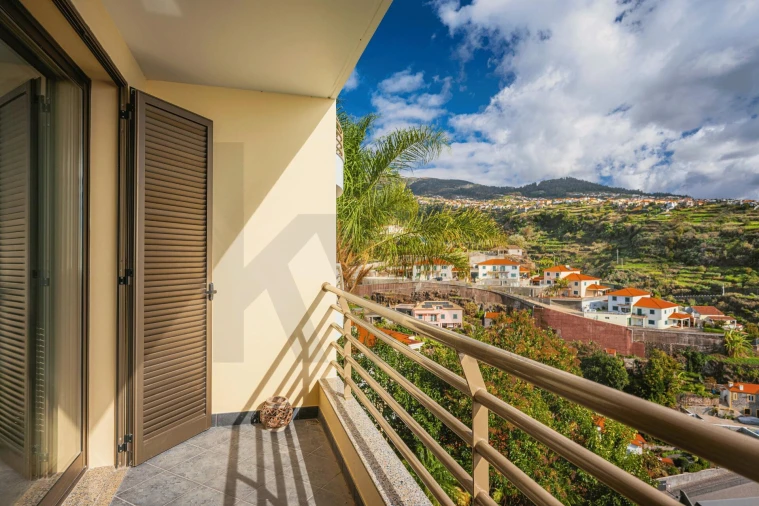 Apartamento T1 para Venda em Arco da Calheta Foto 5