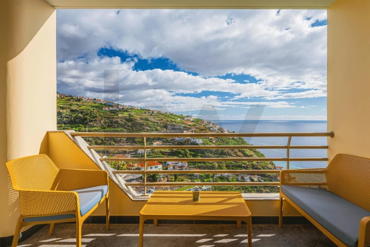 Apartamento T1 para Venda em Arco da Calheta Foto 3