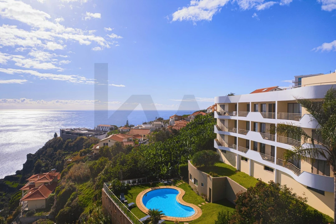 Apartamento T1 para Venda em Arco da Calheta Foto 1