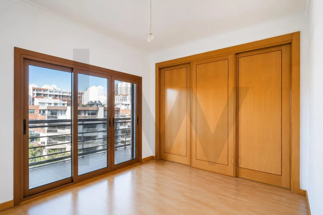 Apartamento T3 para Arrendamento em Odivelas Foto 18