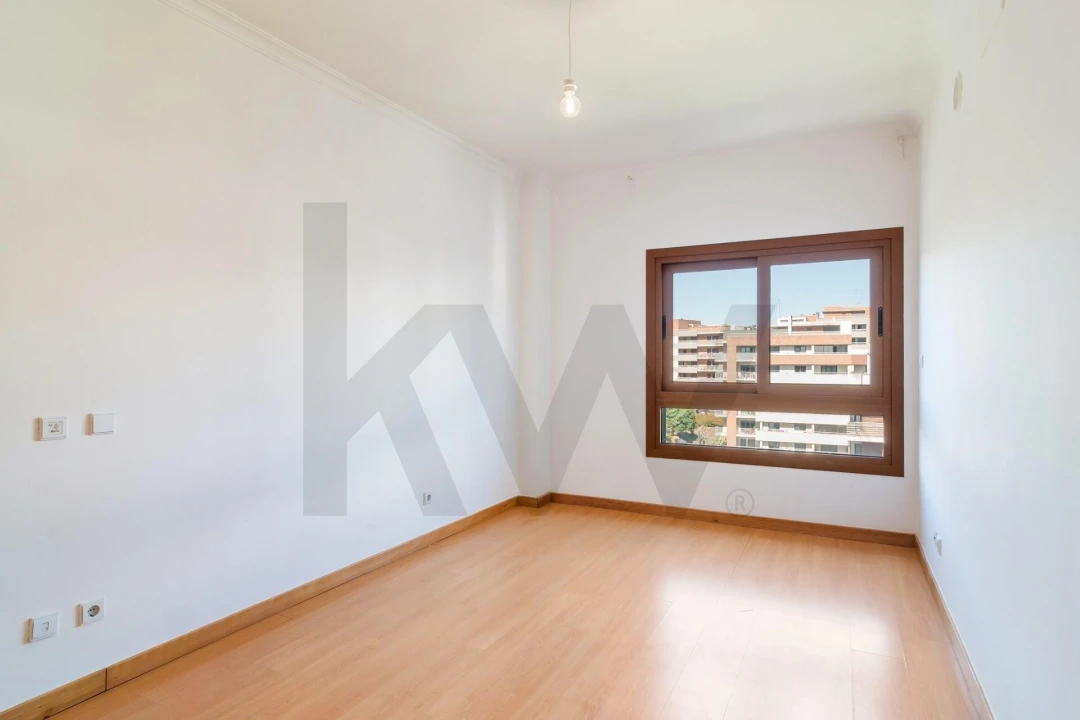 Apartamento T3 para Arrendamento em Odivelas Foto 13