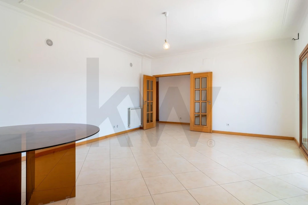 Apartamento T3 para Arrendamento em Odivelas Foto 6