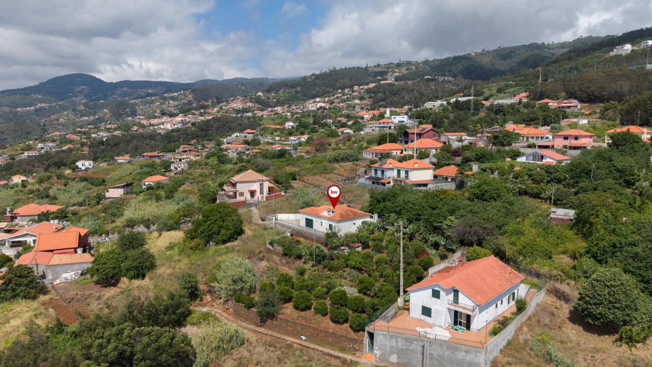 Moradia T2 para Venda em Santa Cruz Foto 6