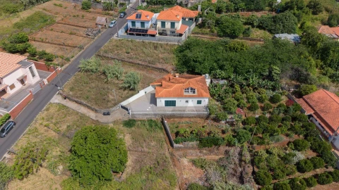 Moradia T2 para Venda em Santa Cruz