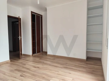 Apartamento T2 para Venda em Tavarede