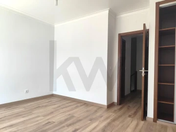 Apartamento T2 para Venda em Tavarede