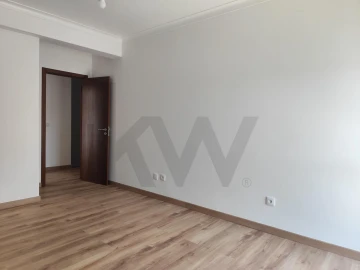 Apartamento T2 para Venda em Tavarede