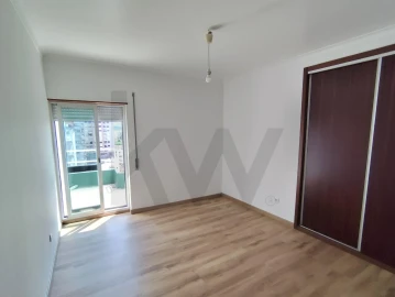 Apartamento T2 para Venda em Tavarede