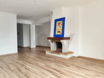 Apartamento T2 para Venda em Tavarede