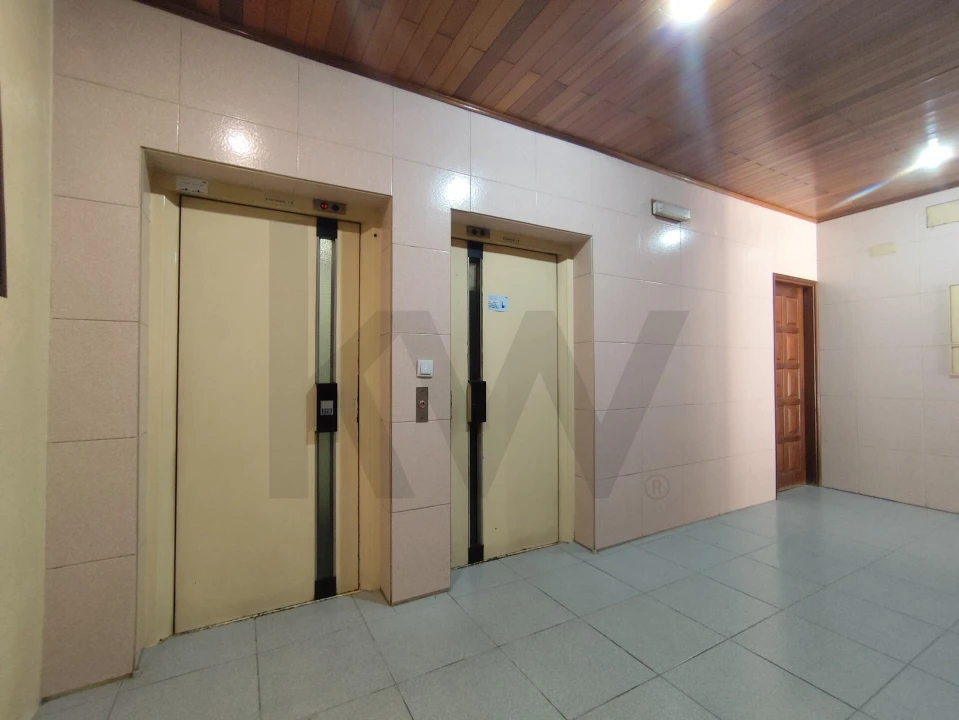 Apartamento T2 para Venda em Tavarede Foto 29