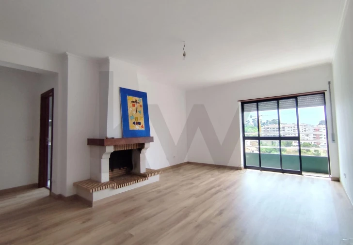 Apartamento T2 para Venda em Tavarede Foto 5