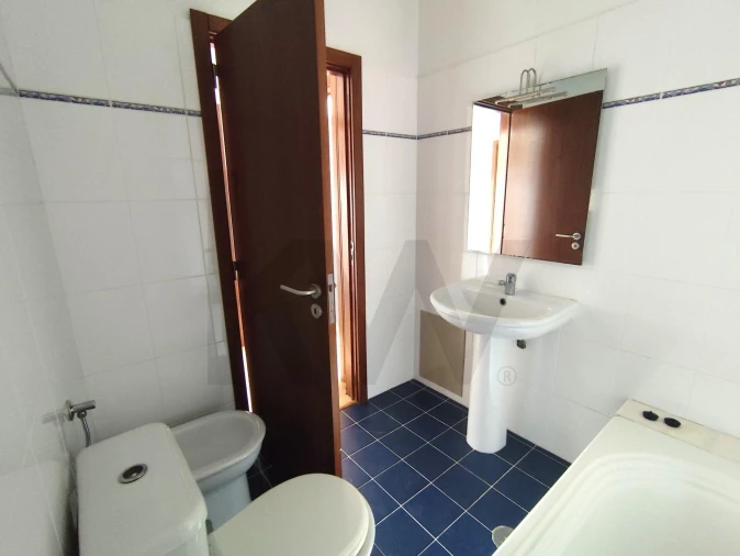 Apartamento T2 para Venda em Tavarede Foto 25