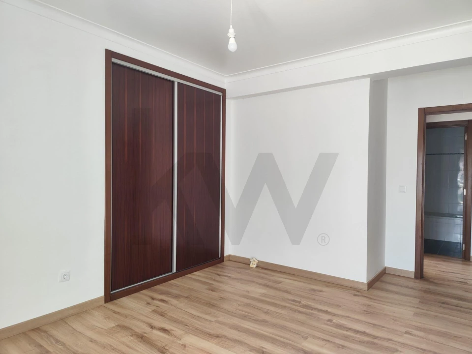 Apartamento T2 para Venda em Tavarede Foto 22