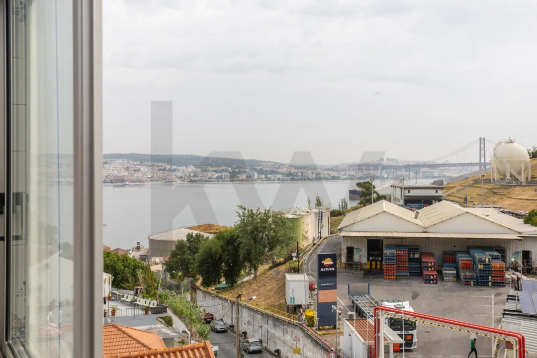 Apartamento T2 para Venda em Caparica e Trafaria Foto 13