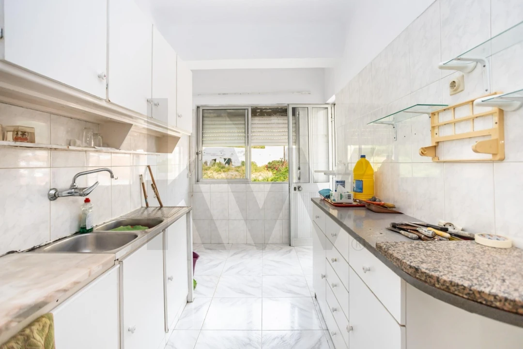 Apartamento T2 para Venda em Caparica e Trafaria Foto 29