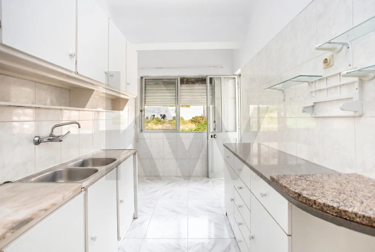 Apartamento T2 para Venda em Caparica e Trafaria Foto 30