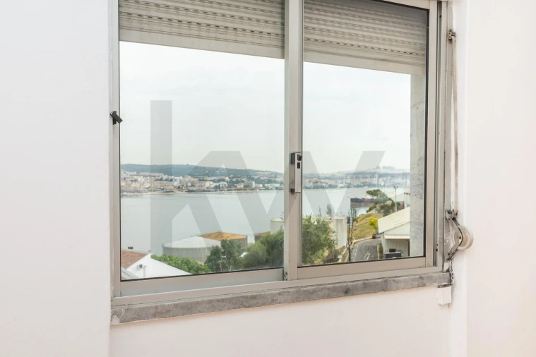 Apartamento T2 para Venda em Caparica e Trafaria Foto 26