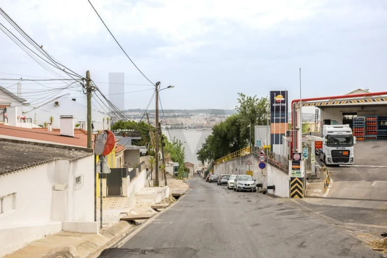 Apartamento T2 para Venda em Caparica e Trafaria Foto 3
