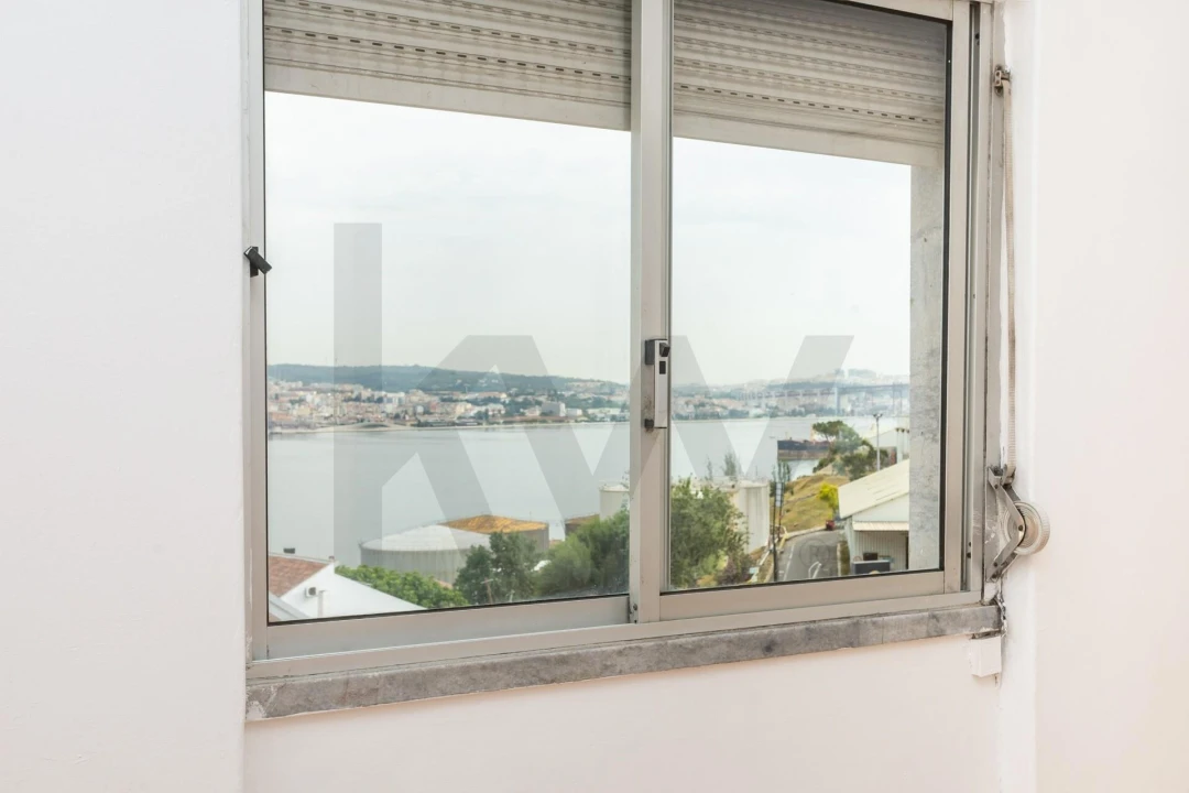 Apartamento T2 para Venda em Caparica e Trafaria Foto 26