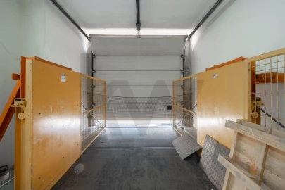 Armazém para Venda em Alfena