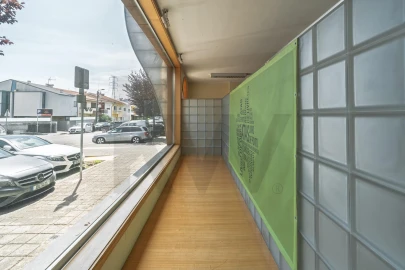 Armazém para Venda em Alfena