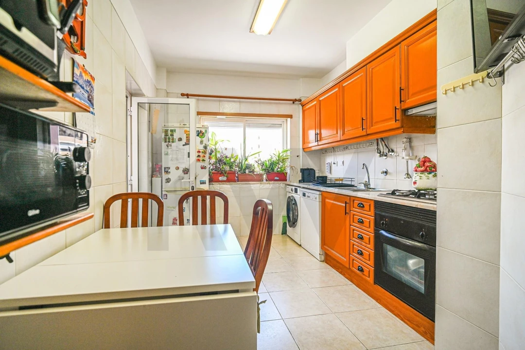 Apartamento T3 para Venda em Amora Foto 4