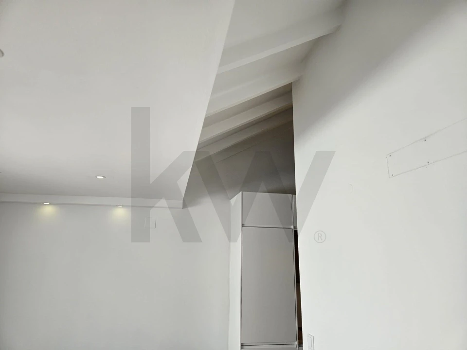 Moradia T1 para Venda em Porto Salvo Foto 25