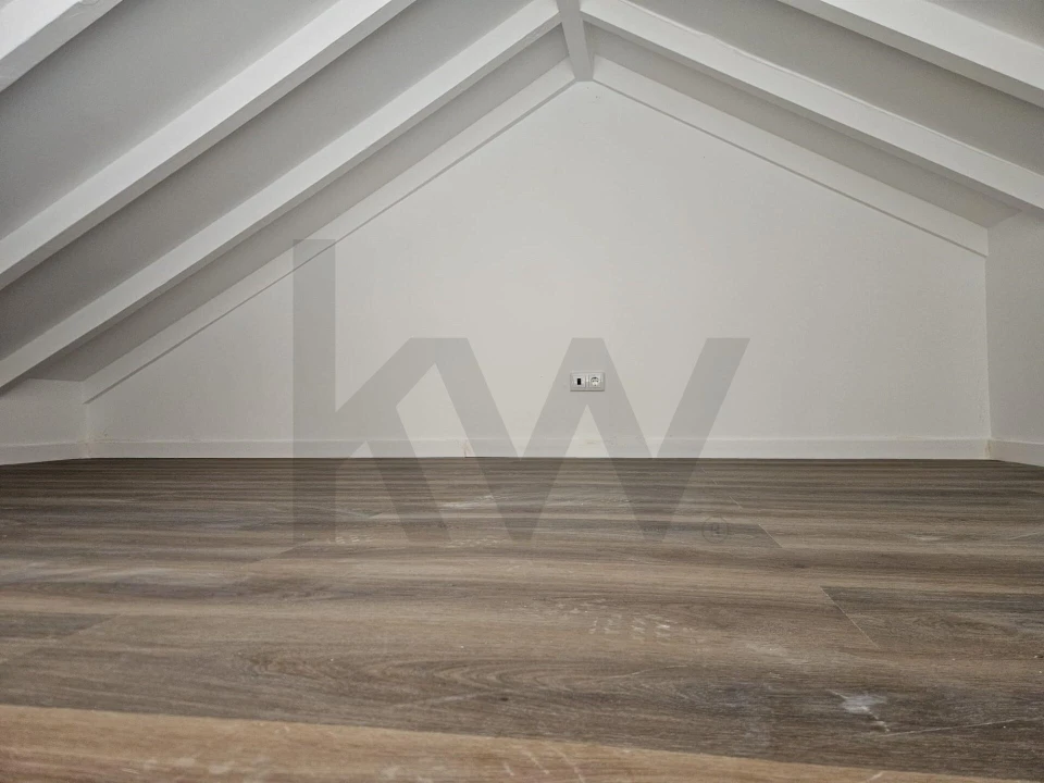 Moradia T1 para Venda em Porto Salvo Foto 15
