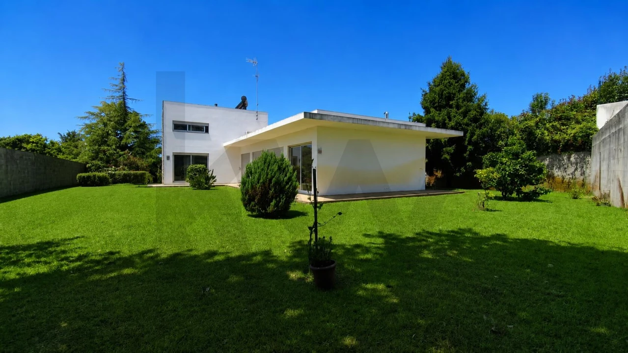 Moradia T4 para Venda em Cidade da Maia Foto 5