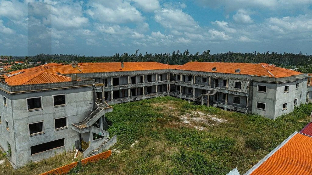 Prédio para Venda em Marinha Grande Foto 8
