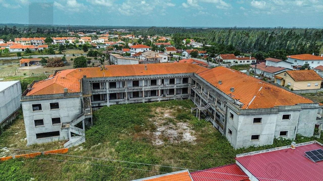 Prédio para Venda em Marinha Grande Foto 4