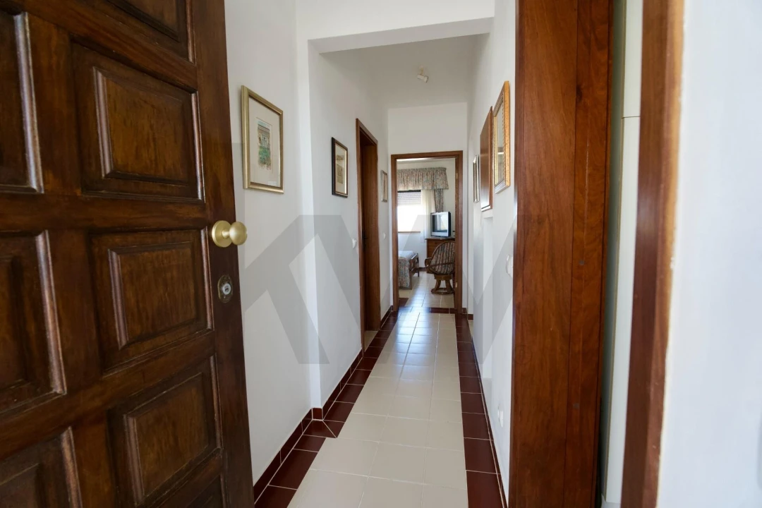 Apartamento T1 para Venda em Alvor Foto 4