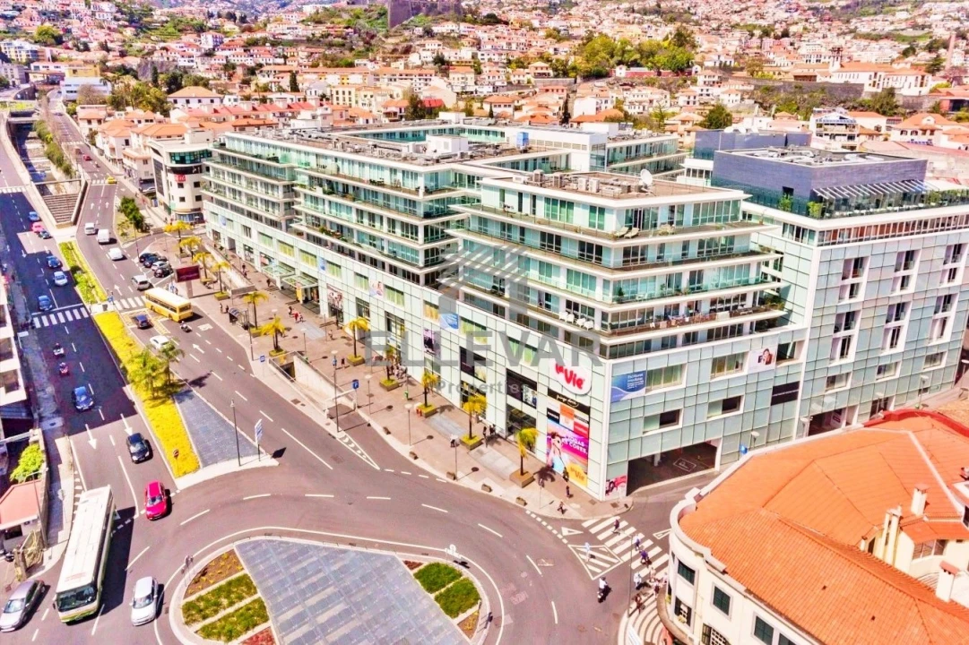 Escritório para Arrendamento em Funchal (Se) Foto 8