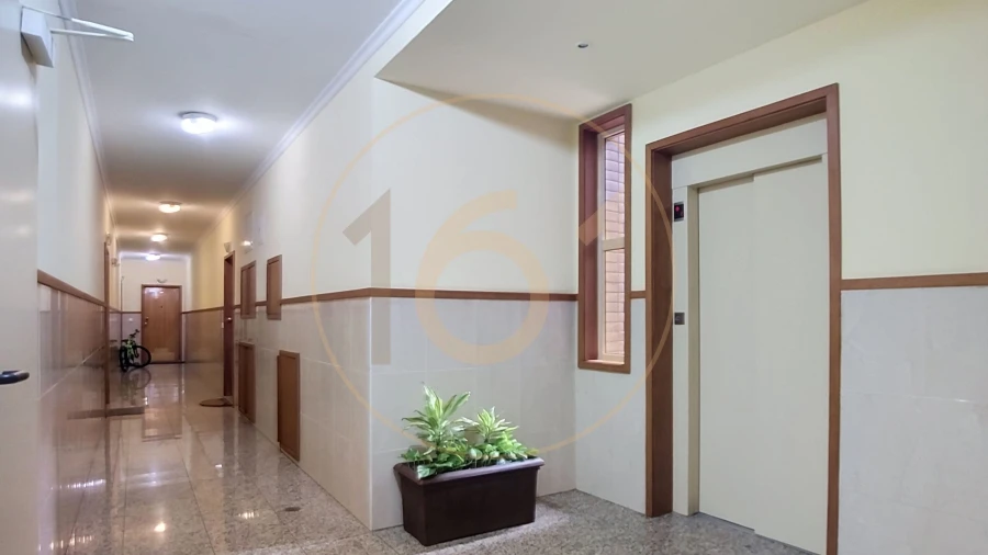 Apartamento T2 para Venda em Canidelo Foto 34