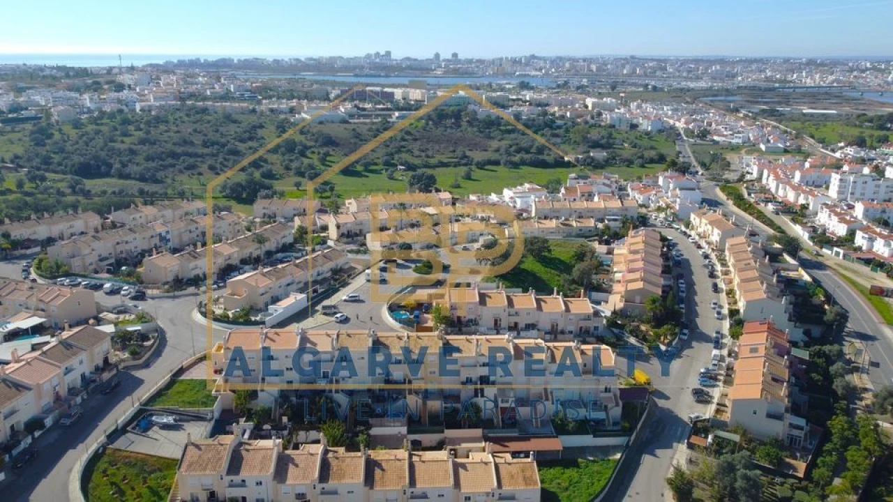 Moradia T3 para Venda em Estômbar e Parchal Foto 14