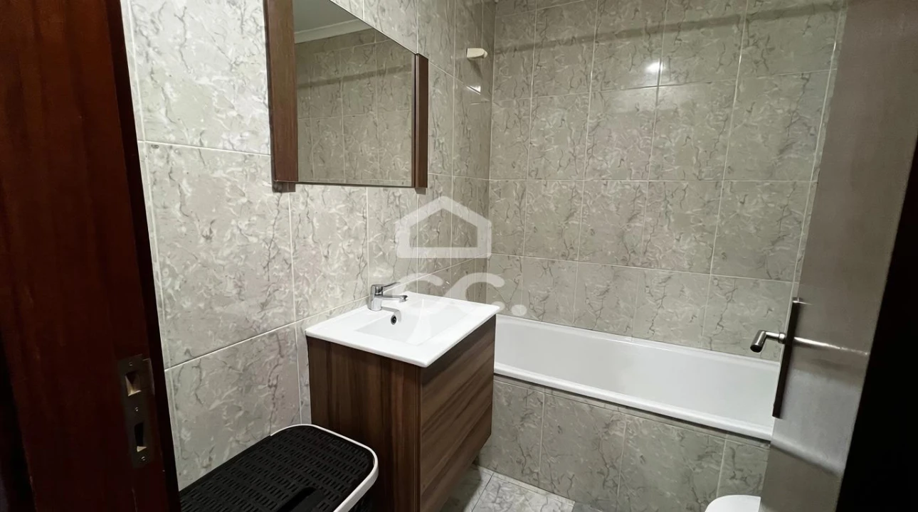 Apartamento T2 para Venda em Paredes Foto 16