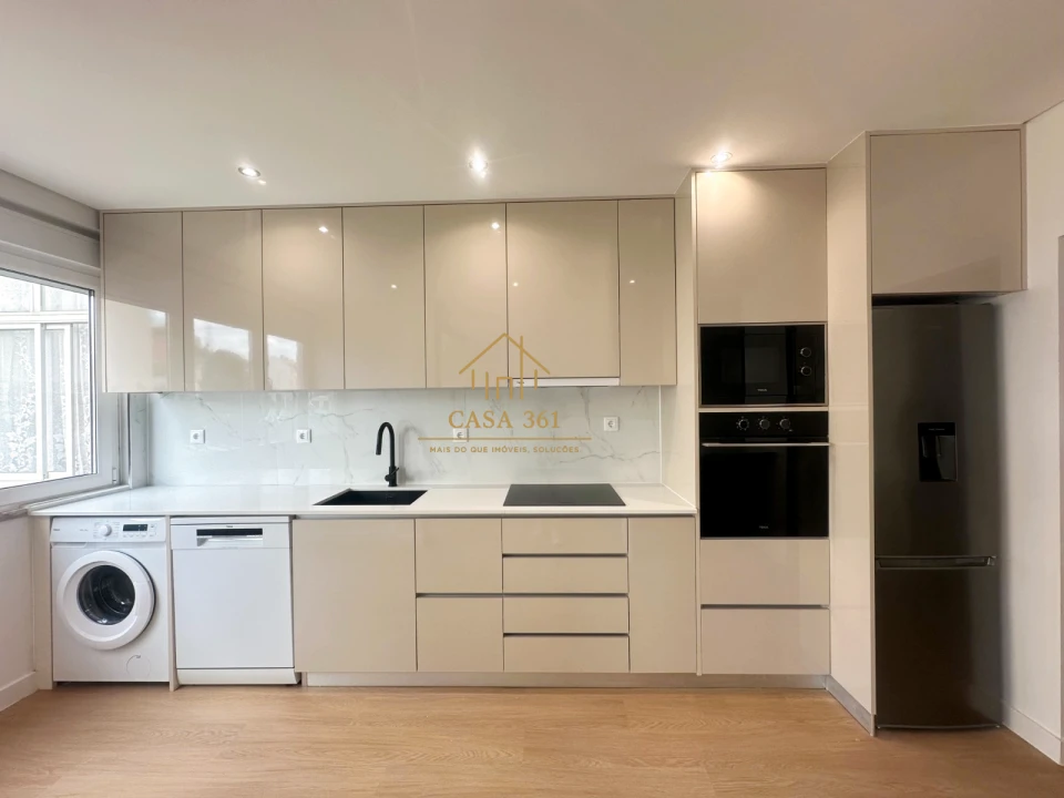 Apartamento T2 para Venda em Castanheira do Ribatejo e Cachoeiras Foto 4